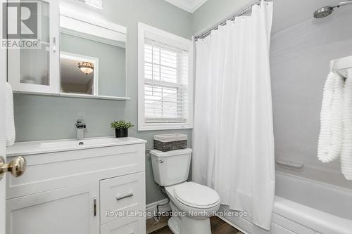 10 Barwick Drive, Barrie (West Bayfield), ON - Indoor Photo Showing Bathroom