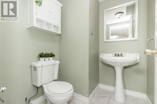 10 Barwick Drive, Barrie (West Bayfield), ON - Indoor Photo Showing Bathroom