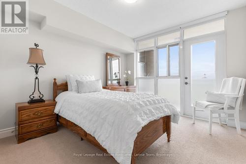 1108 - 3 Marine Parade Drive, Toronto, ON - Indoor Photo Showing Bedroom