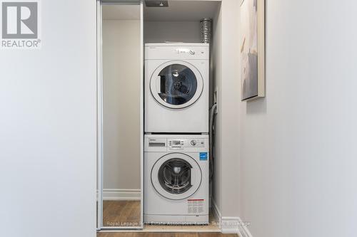 1108 - 3 Marine Parade Drive, Toronto, ON - Indoor Photo Showing Laundry Room