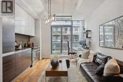 602 - 8 GLADSTONE AVENUE  Toronto, ON M6J 0B3