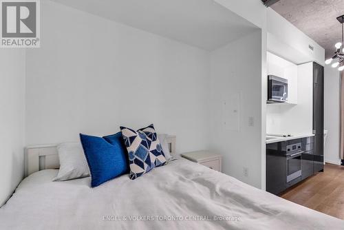 310 - 21 Lawren Harris Square, Toronto, ON - Indoor Photo Showing Bedroom