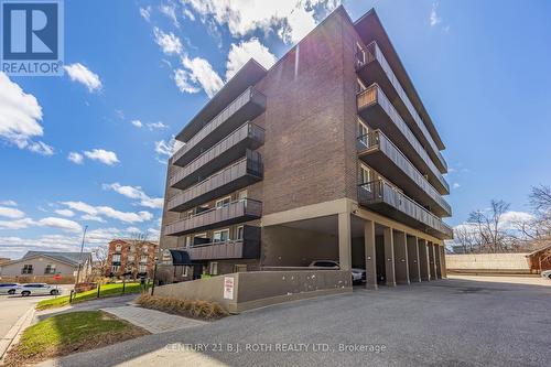 32 - 2 ALBERT STREET  Barrie, ON L4M 3S4