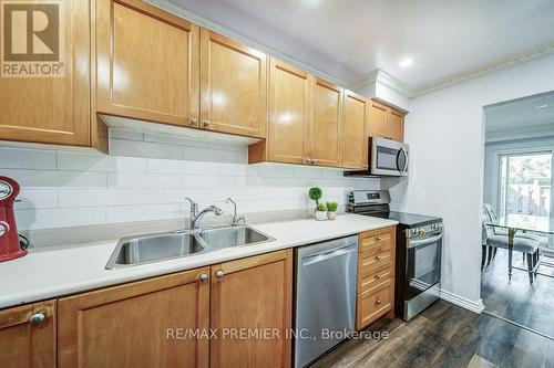 81 - 2670 Battleford Road, Mississauga, ON - Indoor Photo Showing Kitchen With Double Sink