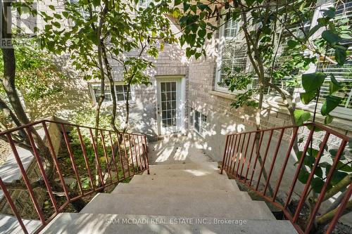 724 Atoka Drive, Mississauga, ON - Outdoor