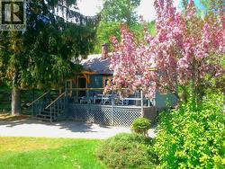 417 Copper Road  Rossland, BC V0G 1Y0