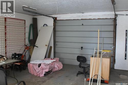 74 Main Street, Fillmore, SK - Indoor Photo Showing Garage