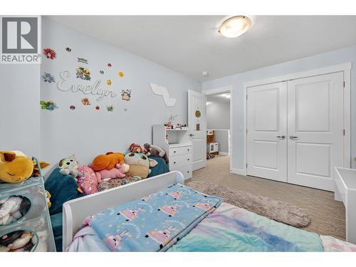 2490 Tuscany Drive Unit# 14, West Kelowna, BC - Indoor Photo Showing Bedroom