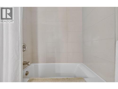 2490 Tuscany Drive Unit# 14, West Kelowna, BC - Indoor Photo Showing Bathroom