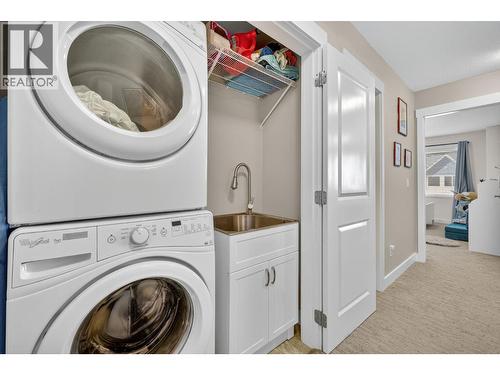 2490 Tuscany Drive Unit# 14, West Kelowna, BC - Indoor Photo Showing Laundry Room