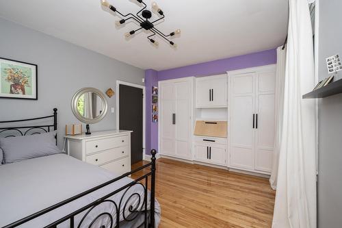 Chambre à coucher - 4641 Av. Lacombe, Montréal (Côte-Des-Neiges/Notre-Dame-De-Grâce), QC - Indoor Photo Showing Bedroom