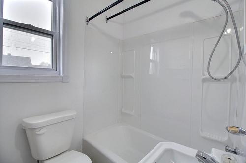 Bathroom - 250  - 252 11E Avenue, Senneterre - Ville, QC - Indoor Photo Showing Bathroom