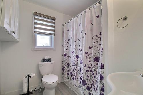 Bathroom - 250  - 252 11E Avenue, Senneterre - Ville, QC - Indoor Photo Showing Bathroom