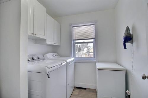 Laundry room - 250  - 252 11E Avenue, Senneterre - Ville, QC - Indoor Photo Showing Laundry Room