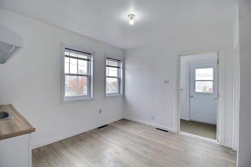 Kitchen - 250  - 252 11E Avenue, Senneterre - Ville, QC - Indoor Photo Showing Other Room