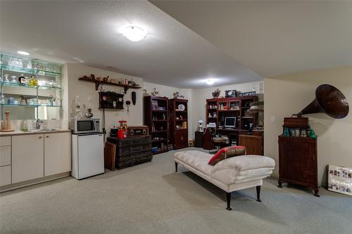 114-1188 Houghton Road, Kelowna, BC - Indoor