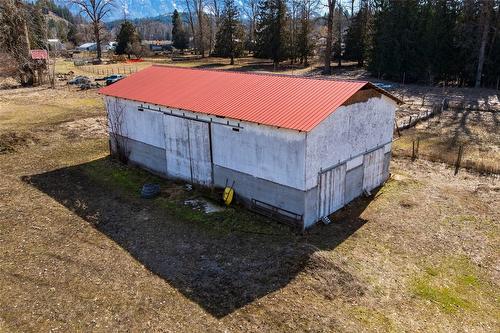 1117 15Th Avenue, Creston, BC - Outdoor