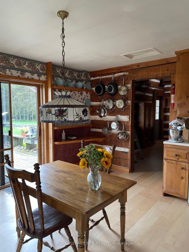 875122 5Th Line E, Mono, ON - Indoor Photo Showing Dining Room