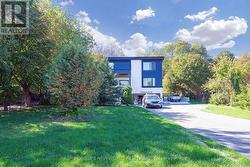 696 HILLVIEW CRESCENT  Pickering, ON L1W 2R7