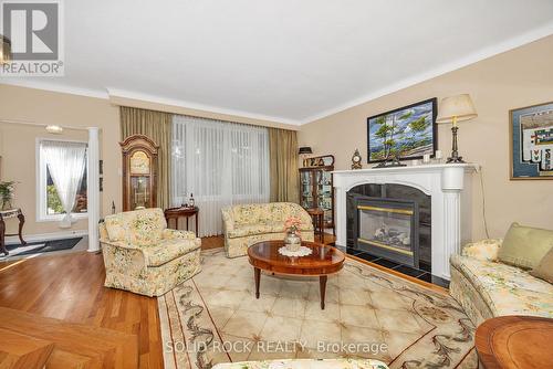 471 Tillbury Avenue, Ottawa, ON - Indoor Photo Showing Living Room With Fireplace