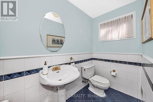 471 Tillbury Avenue, Ottawa, ON - Indoor Photo Showing Bathroom