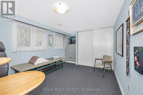 471 Tillbury Avenue, Ottawa, ON - Indoor Photo Showing Other Room