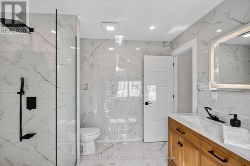 612 Tweedsmuir Avenue, Ottawa, ON - Indoor Photo Showing Bathroom
