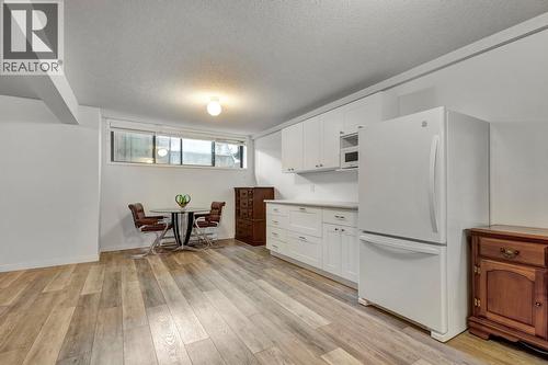 1765 Leckie Road Unit# 115, Kelowna, BC - Indoor Photo Showing Kitchen