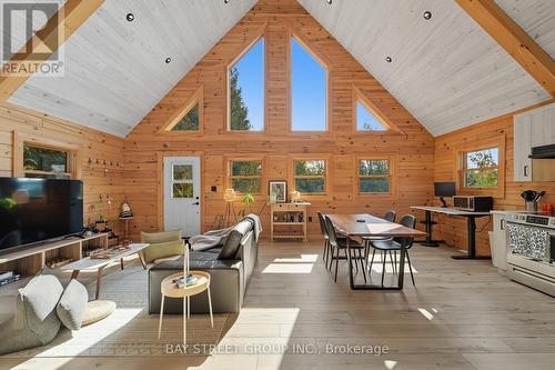 50 River Bend Drive, Kawartha Lakes, ON - Indoor Photo Showing Living Room