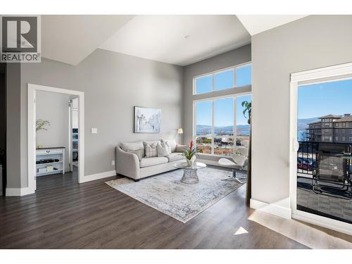 4215 Gellatly Road S Unit# 1305, West Kelowna, BC - Indoor Photo Showing Living Room