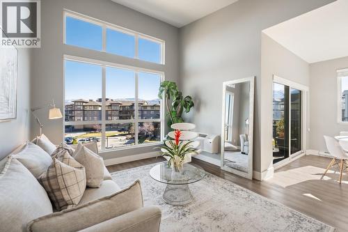 4215 Gellatly Road S Unit# 1305, West Kelowna, BC - Indoor Photo Showing Living Room