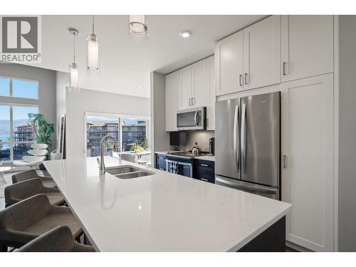 4215 Gellatly Road S Unit# 1305, West Kelowna, BC - Indoor Photo Showing Kitchen With Double Sink With Upgraded Kitchen