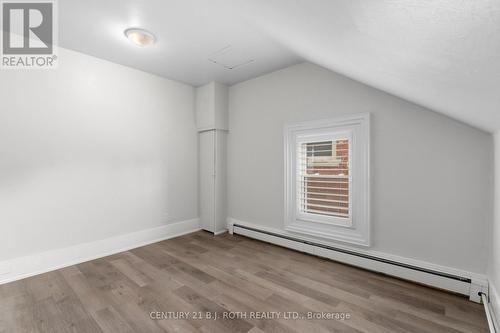 33 Minnesota Street, Collingwood, ON - Indoor Photo Showing Other Room