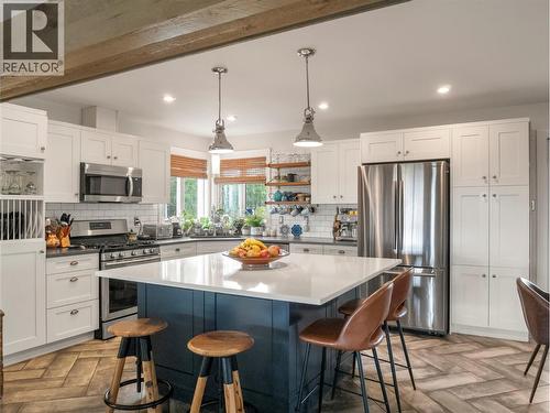 3443 210 Road, Dawson Creek, BC - Indoor Photo Showing Kitchen With Upgraded Kitchen