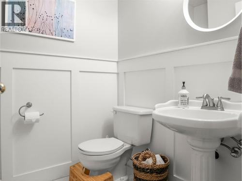 3443 210 Road, Dawson Creek, BC - Indoor Photo Showing Bathroom