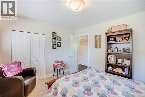 6010 Harrop-Procter Road, Nelson, BC - Indoor Photo Showing Bedroom