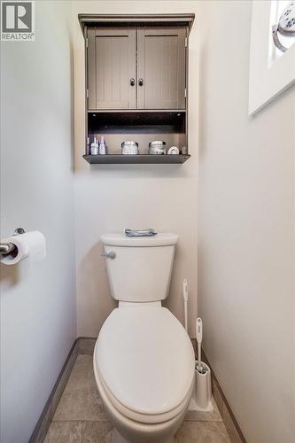 6010 Harrop-Procter Road, Nelson, BC - Indoor Photo Showing Bathroom