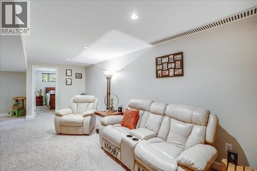 6010 Harrop-Procter Road, Nelson, BC - Indoor