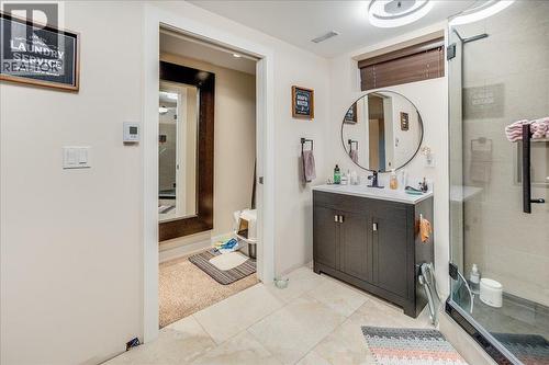 6010 Harrop-Procter Road, Nelson, BC - Indoor Photo Showing Bathroom