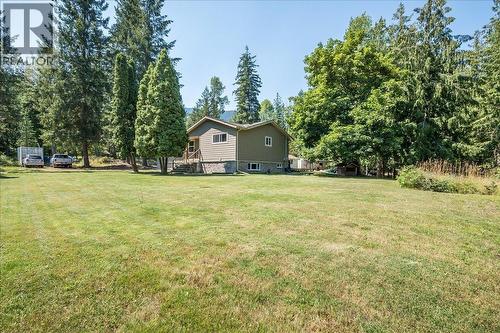 6010 Harrop-Procter Road, Nelson, BC - Outdoor