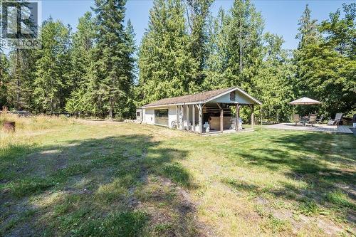 6010 Harrop-Procter Road, Nelson, BC - Outdoor