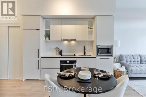 702 - 1285 Dupont Street, Toronto, ON - Indoor