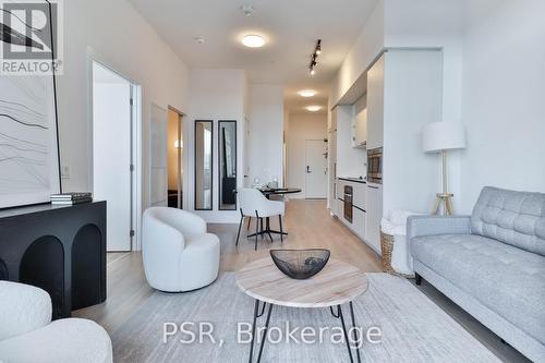 702 - 1285 Dupont Street, Toronto, ON - Indoor Photo Showing Living Room