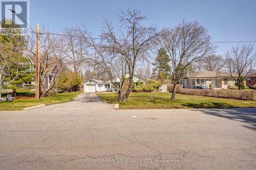 1235 Old River Road, Mississauga, ON - Outdoor