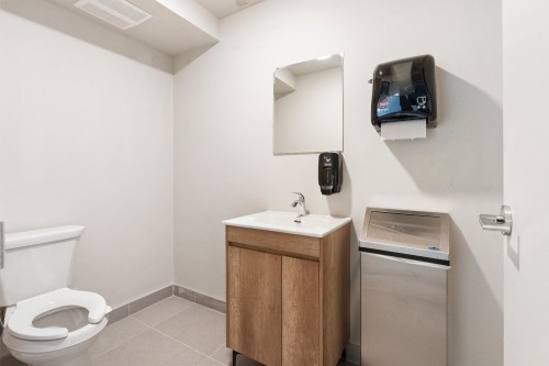 Powder room - 1255 Rue Du Pont, Saint-Lambert-De-Lauzon, QC - Indoor Photo Showing Bathroom