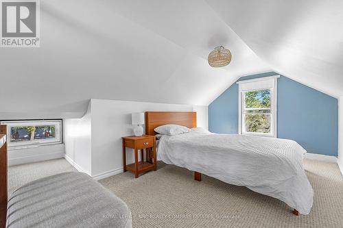 317 Beachview Avenue, Fort Erie (Crescent Park), ON - Indoor Photo Showing Bedroom