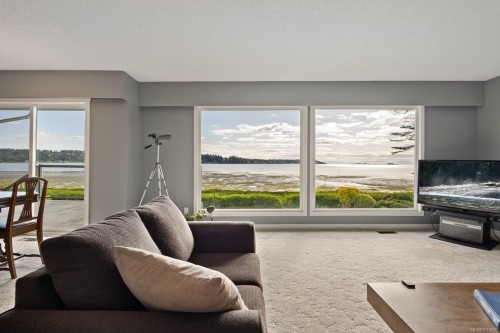 3440 Sandpiper Dr, Courtenay, BC 