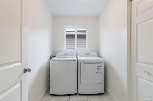 6266 Old Mill Rd, Duncan, BC - Indoor Photo Showing Laundry Room