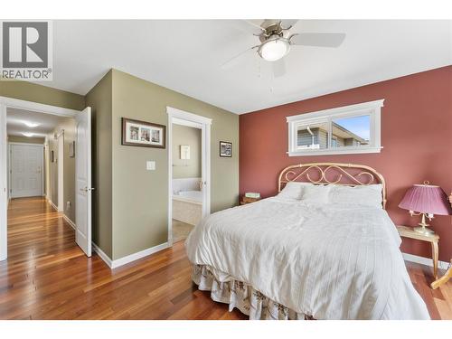 519 5Th Street, Vernon, BC - Indoor Photo Showing Bedroom