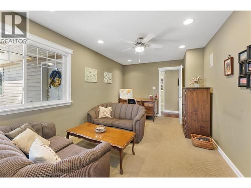 519 5Th Street, Vernon, BC - Indoor